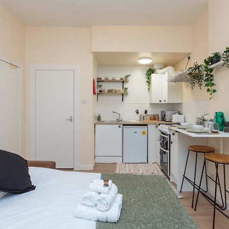 Cozy 1B Groundfloor - 8 Minute From City Centre เอดินบะระ ภายนอก รูปภาพ