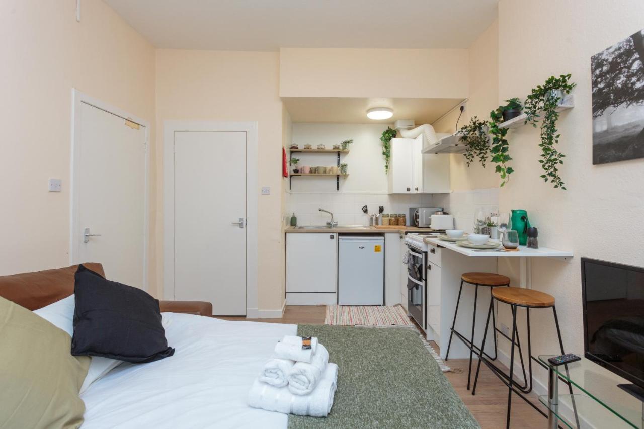 Cozy 1B Groundfloor - 8 Minute From City Centre เอดินบะระ ภายนอก รูปภาพ