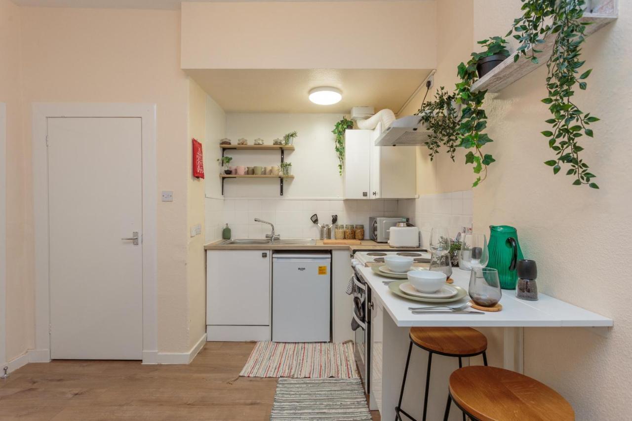 Cozy 1B Groundfloor - 8 Minute From City Centre เอดินบะระ ภายนอก รูปภาพ